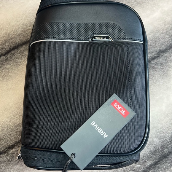 tumi richards travel kit
